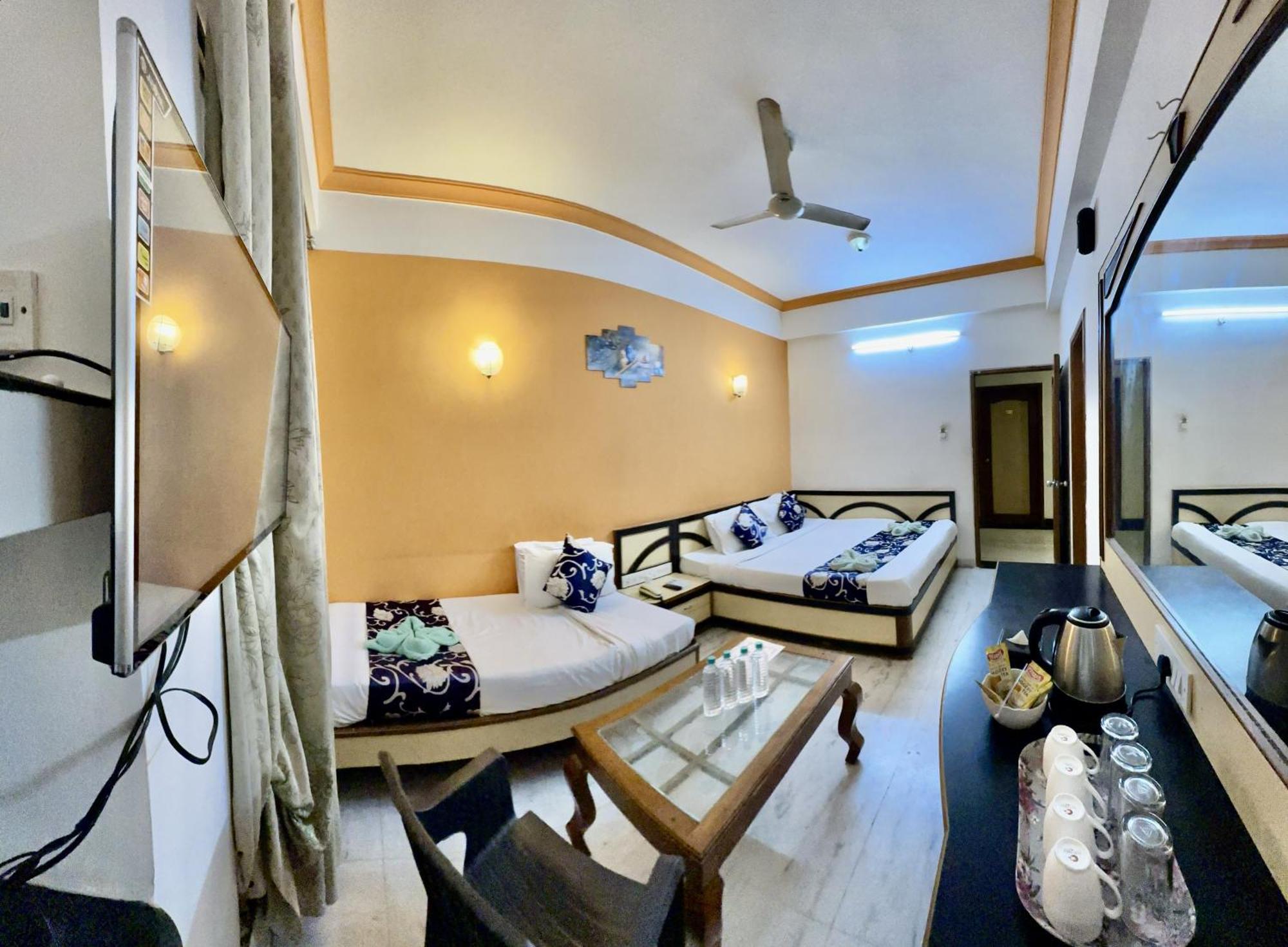Hotel Indore Palace - Feel At Home Shirdi Extérieur photo