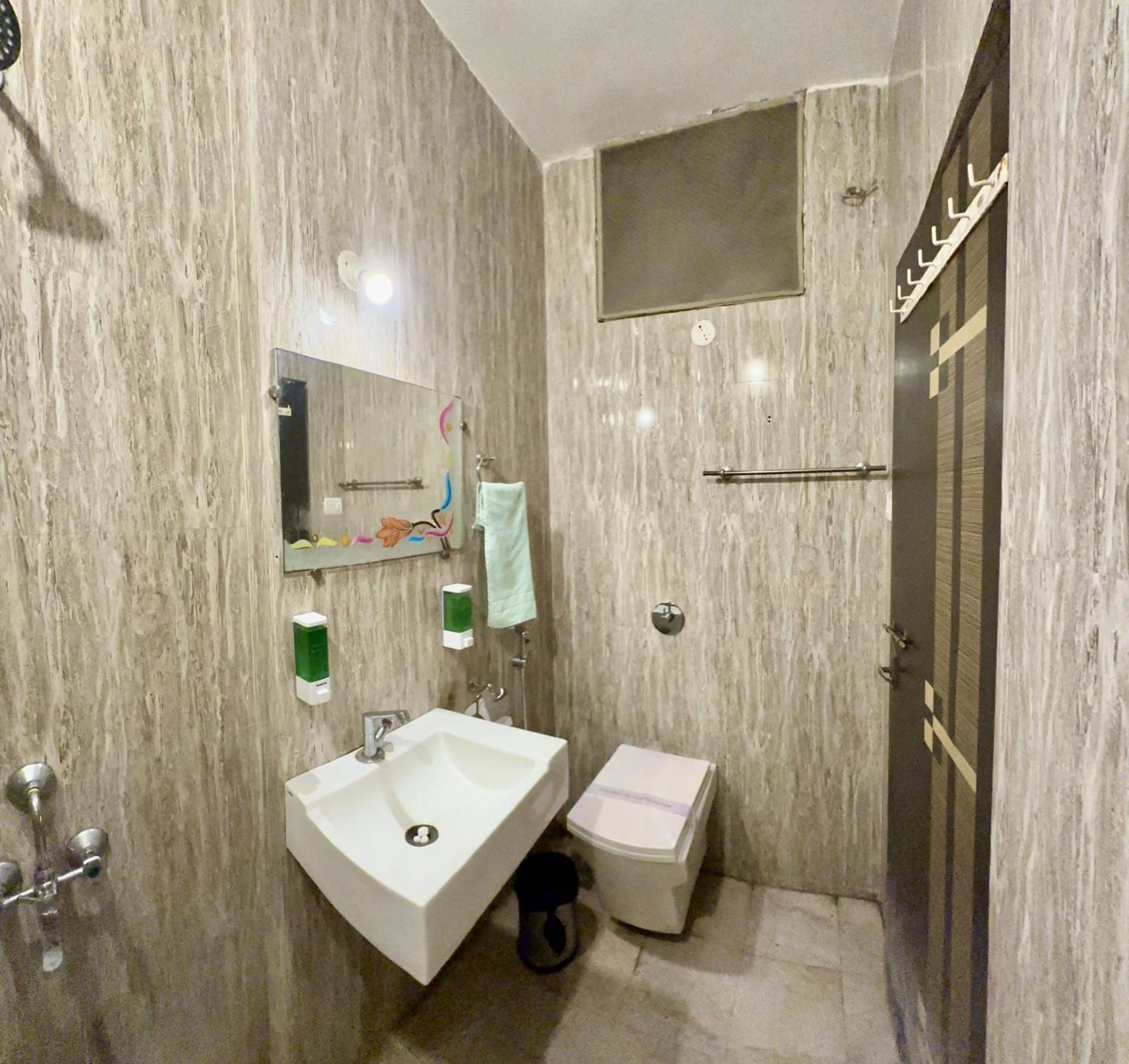 Hotel Indore Palace - Feel At Home Shirdi Extérieur photo