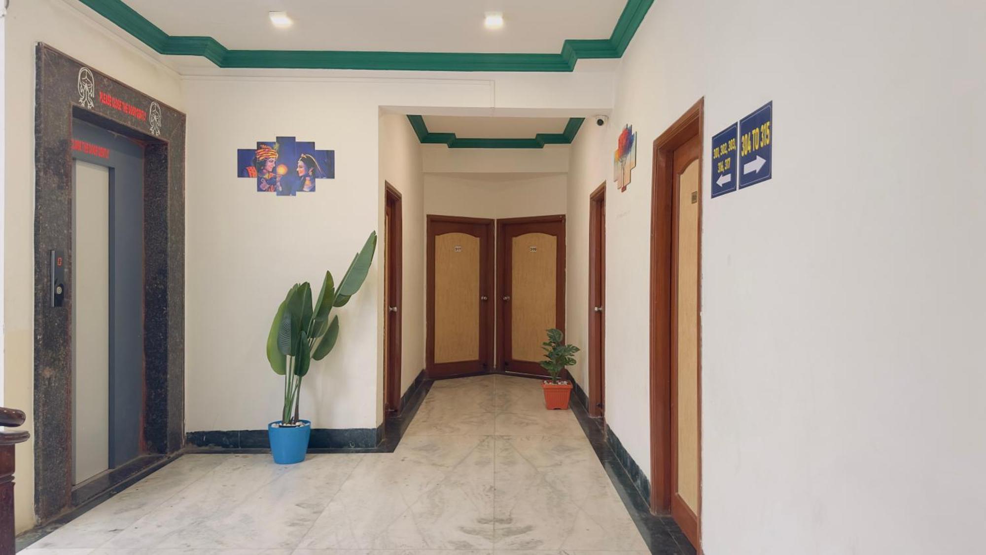 Hotel Indore Palace - Feel At Home Shirdi Extérieur photo