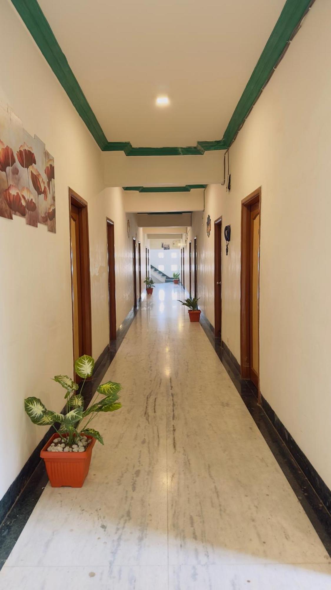 Hotel Indore Palace - Feel At Home Shirdi Extérieur photo