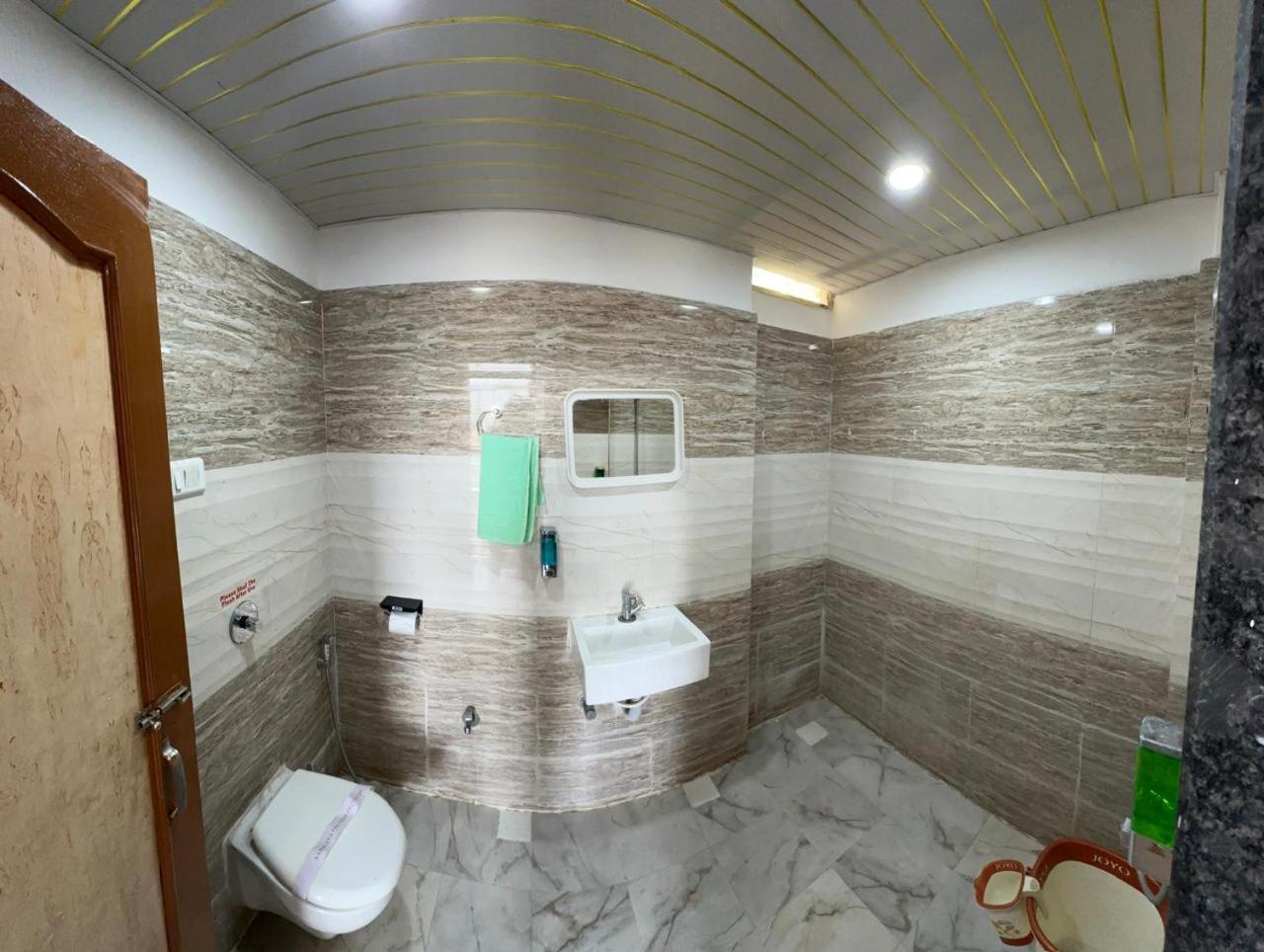 Hotel Indore Palace - Feel At Home Shirdi Extérieur photo