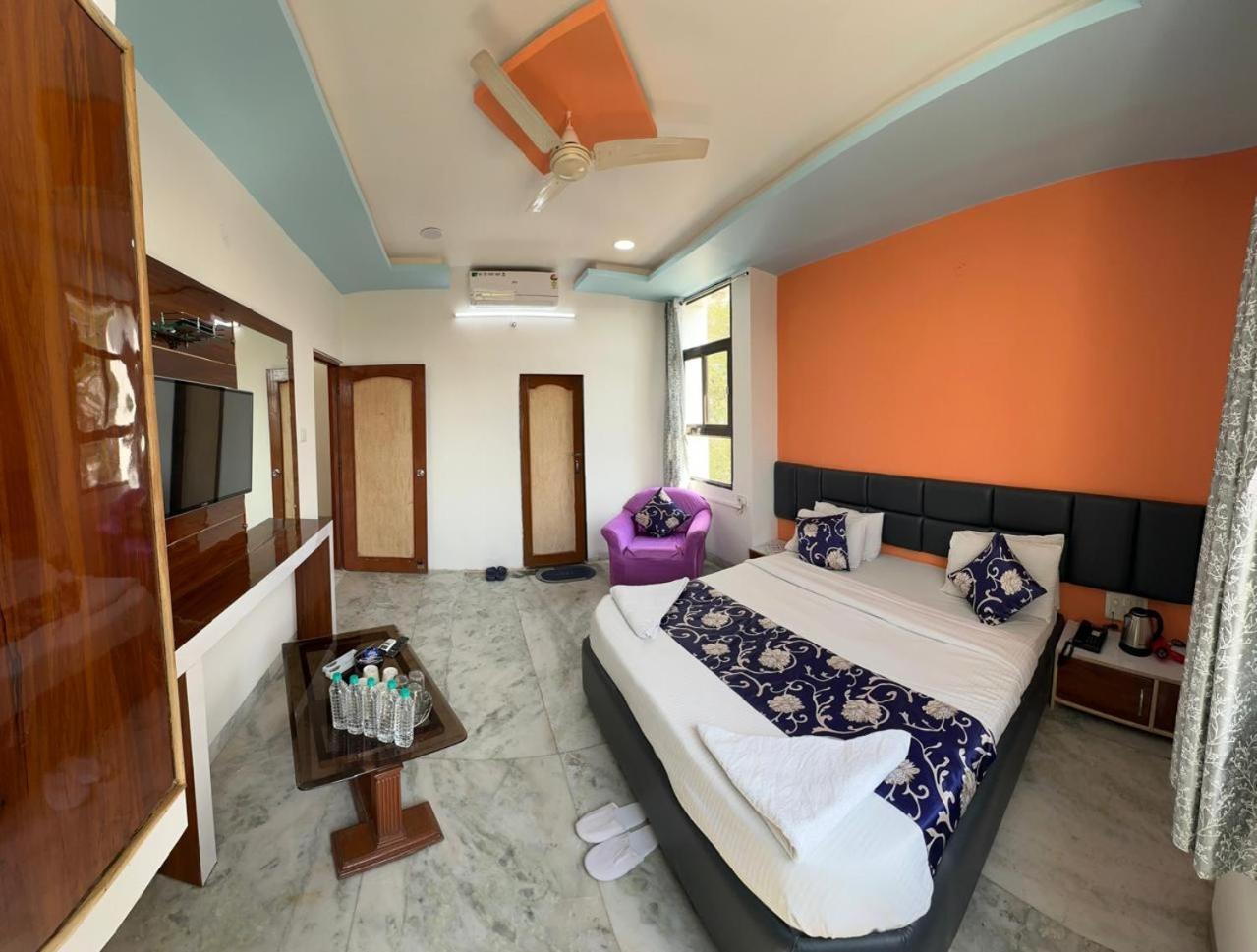 Hotel Indore Palace - Feel At Home Shirdi Extérieur photo