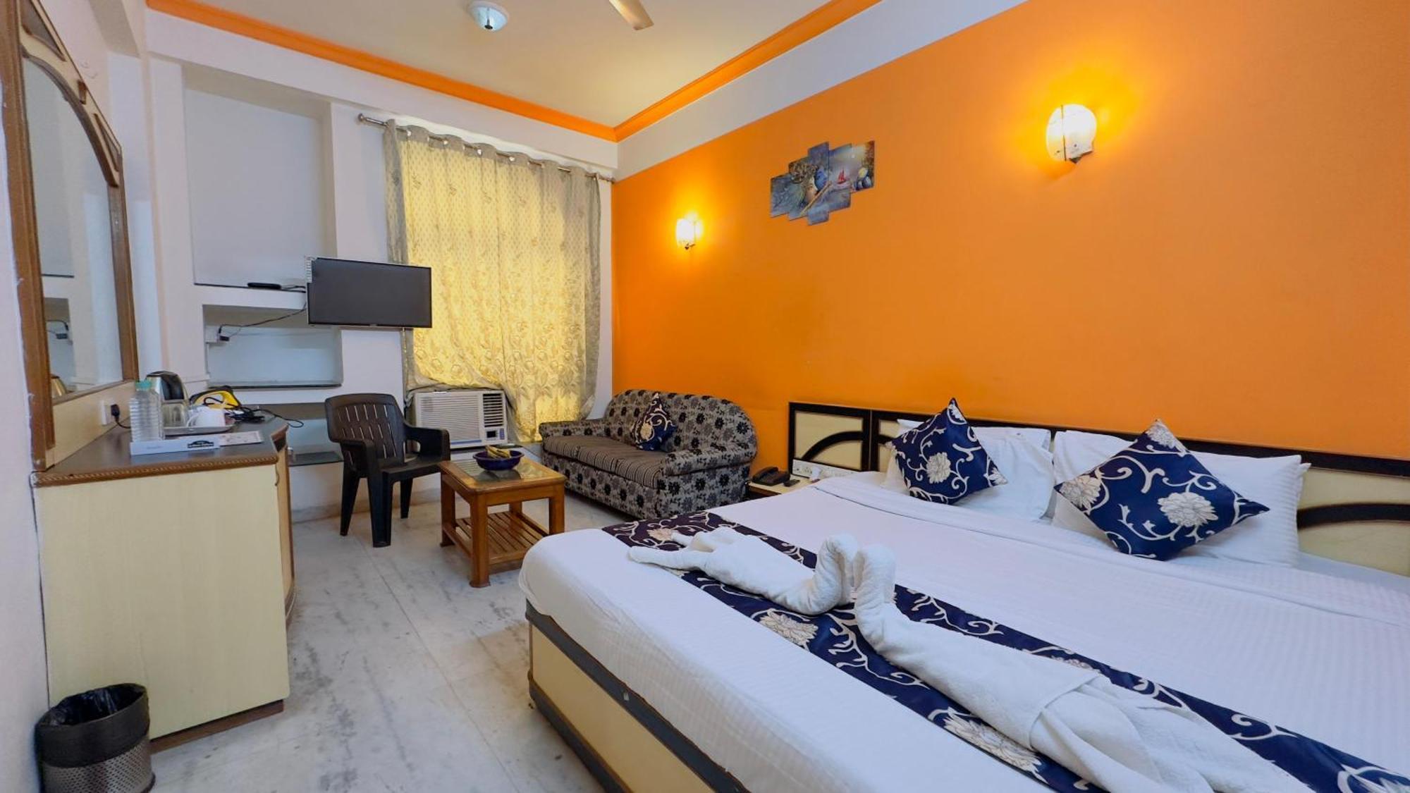 Hotel Indore Palace - Feel At Home Shirdi Extérieur photo